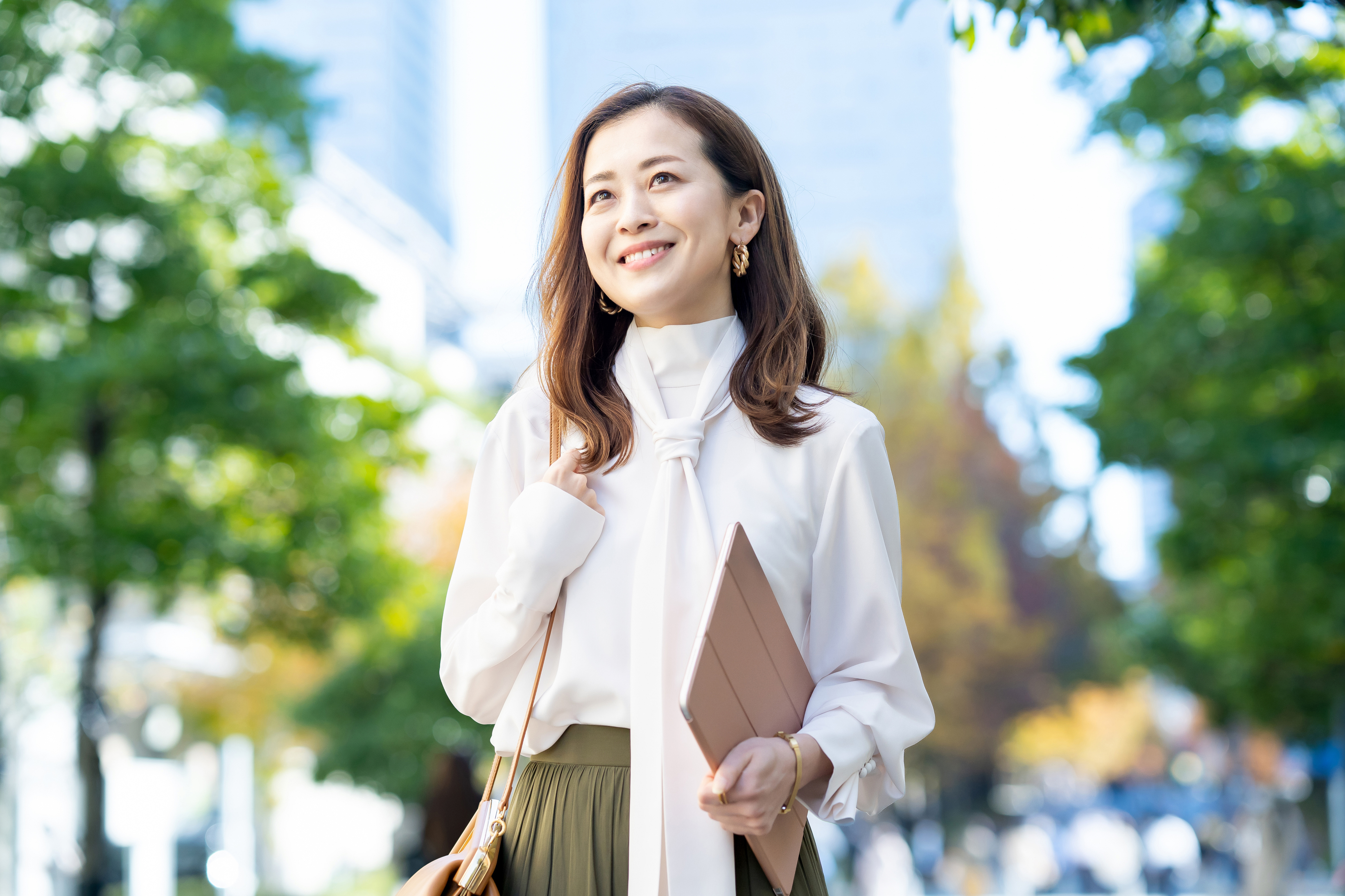 Young professional woman looking radiant, happy, healthy. Orthopaedic sports medicine treatment