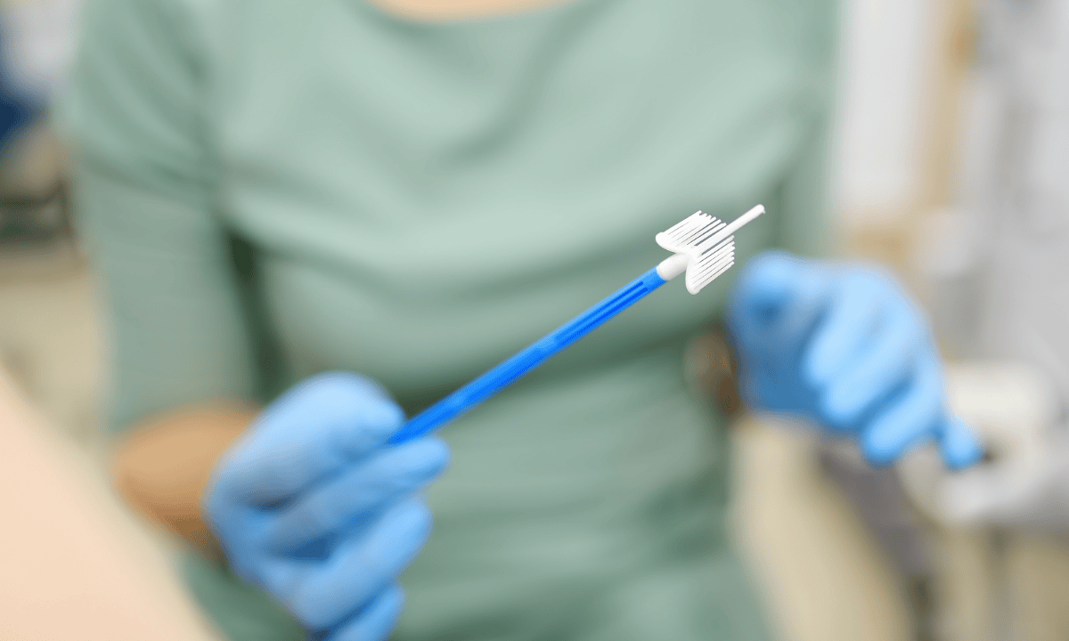 A-doctor-is-doing-a-pap-smear