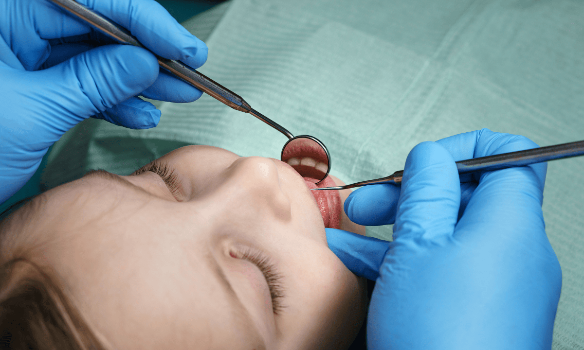 image of children dental check-up