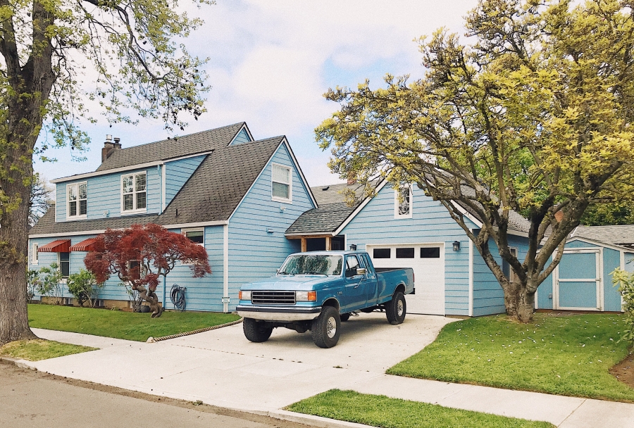 Checking for proper fire protection between the garage and home