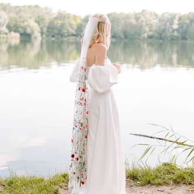 Real bride Amelie wearing our Iris veil