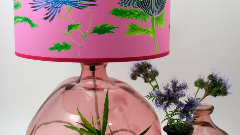 Simplicity lamp with Japanese pink shade