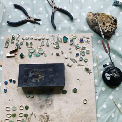 Work bench with tools