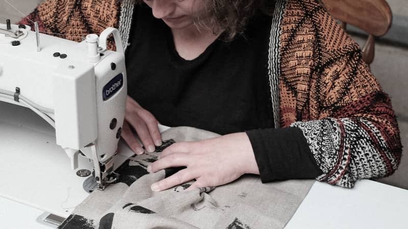 sewing linen table runner