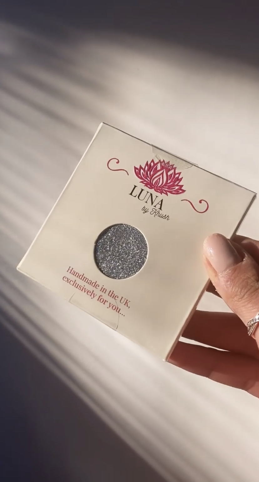 Handmade pressed glitter pigment