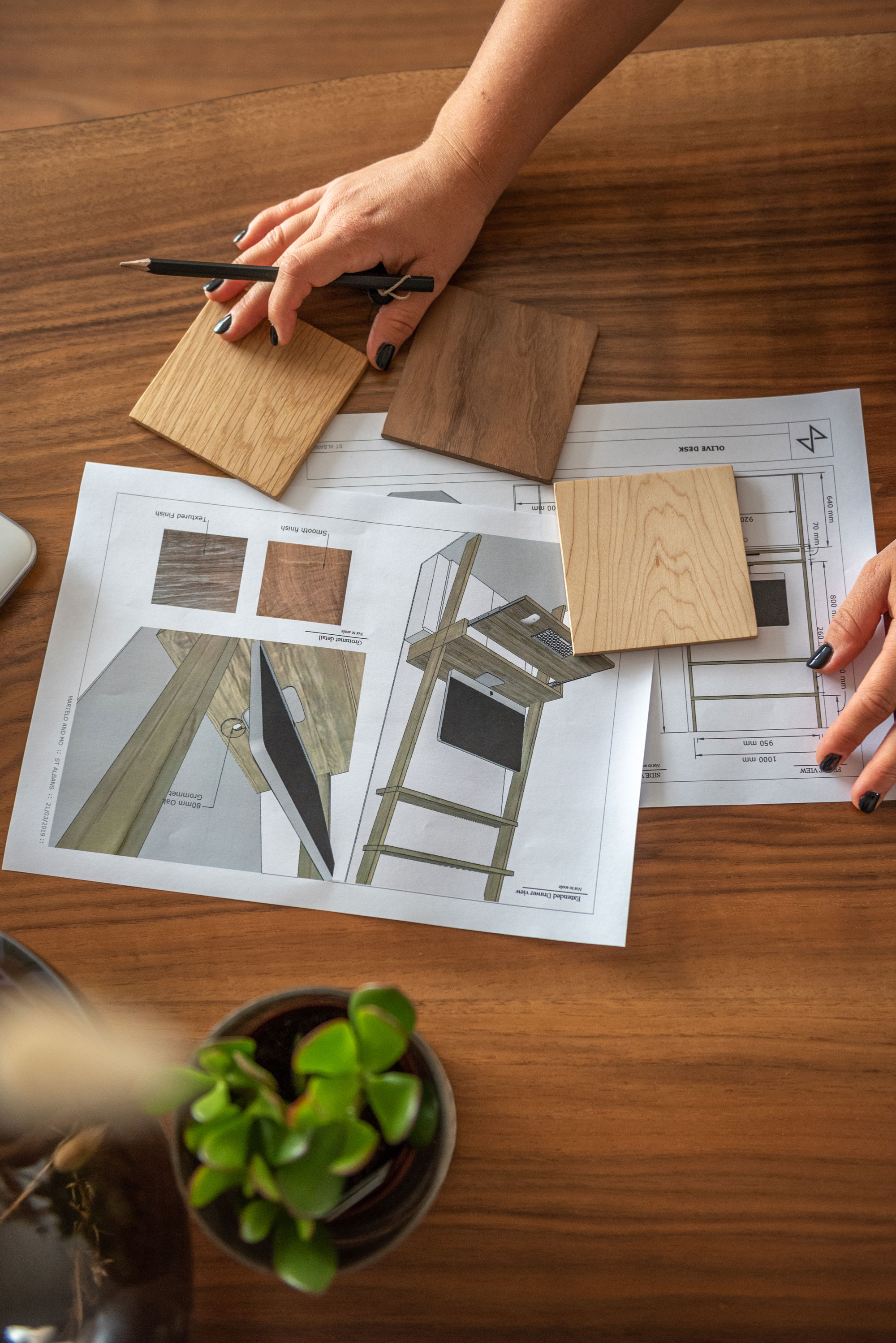 At Martelo and Mo, we working with sustainably sourced hardwoods and utilise as much timber as possible by applying 'blocking' technique.  