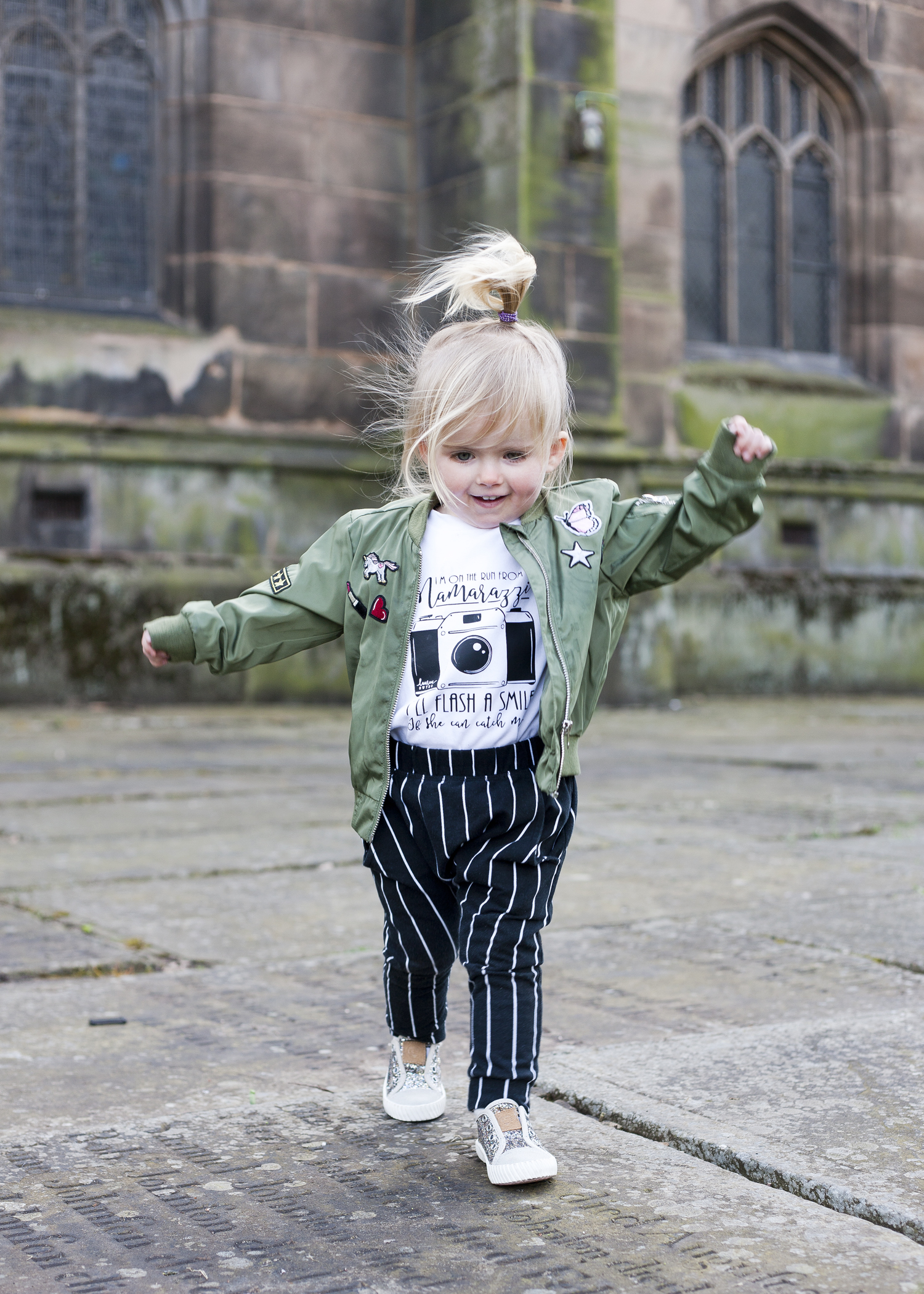 ON THE RUN FROM THE MAMARAZZI