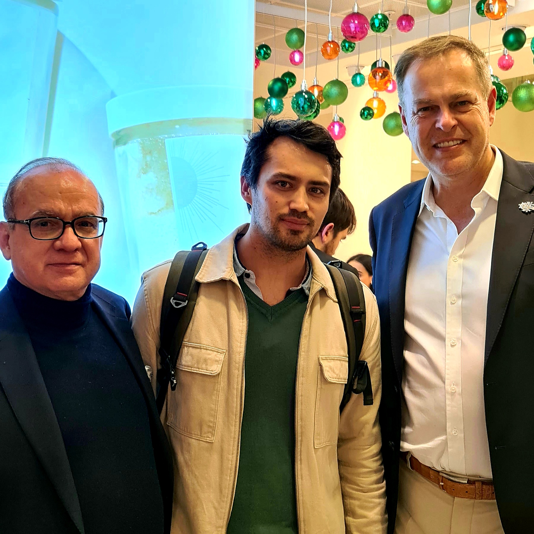 Sharing our chocolates with dragon's Peter Jones and Touker Suleyman