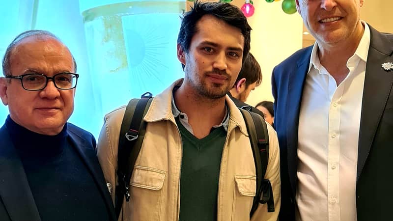 Sharing our chocolates with dragon's Peter Jones and Touker Suleyman