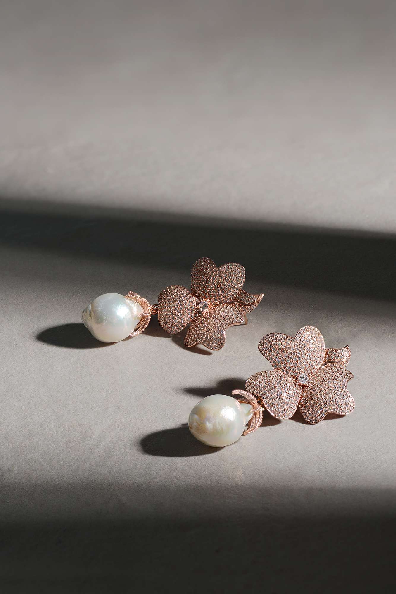 Baroque flower earring