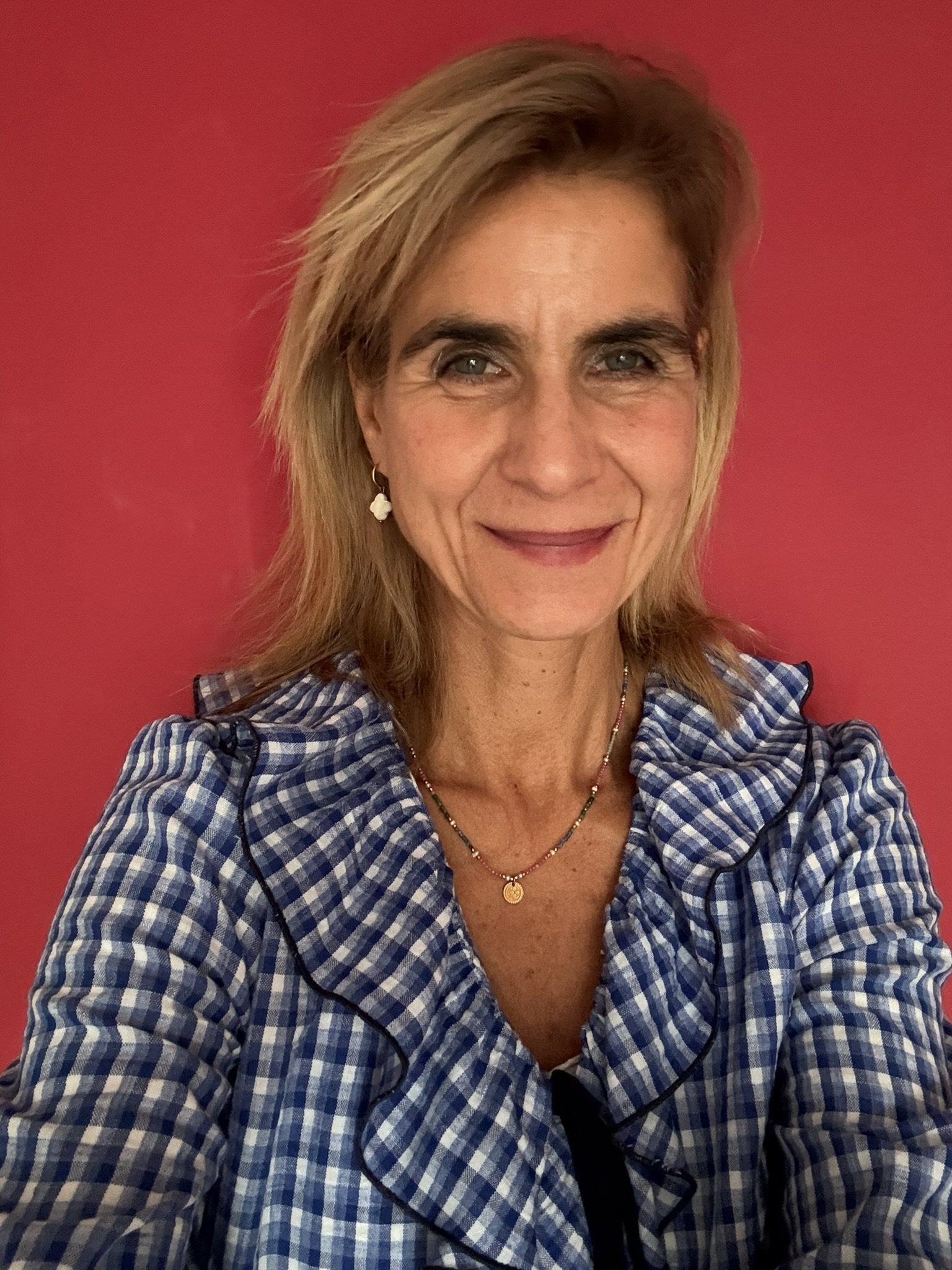 gold chain necklace with single clover in 7 colours