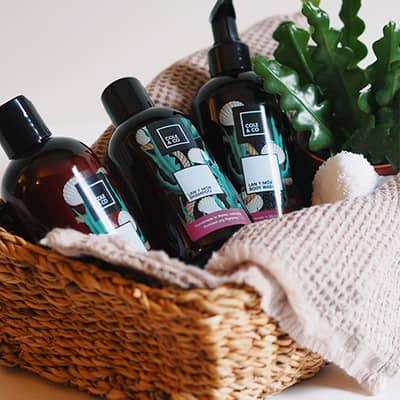 Lan Y Mor Shower Essentials Set