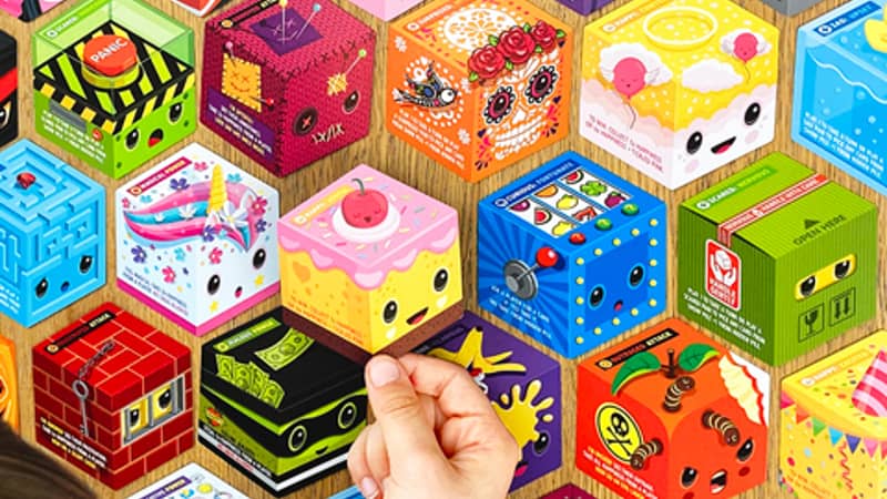 Child playing with Block Happy cards