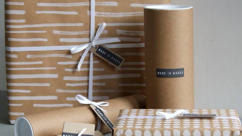 tiny boats in bottles for wedding favours