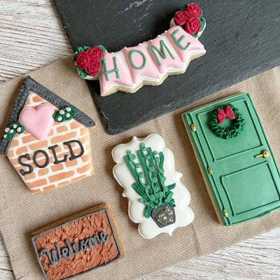 iced biscuits for housewarming