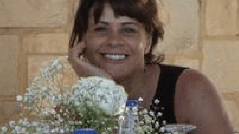 Welcome to Mac and Lilly, a cherished homeware brand co-founded in 2019 by the creative minds and hearts of Jo and Russ