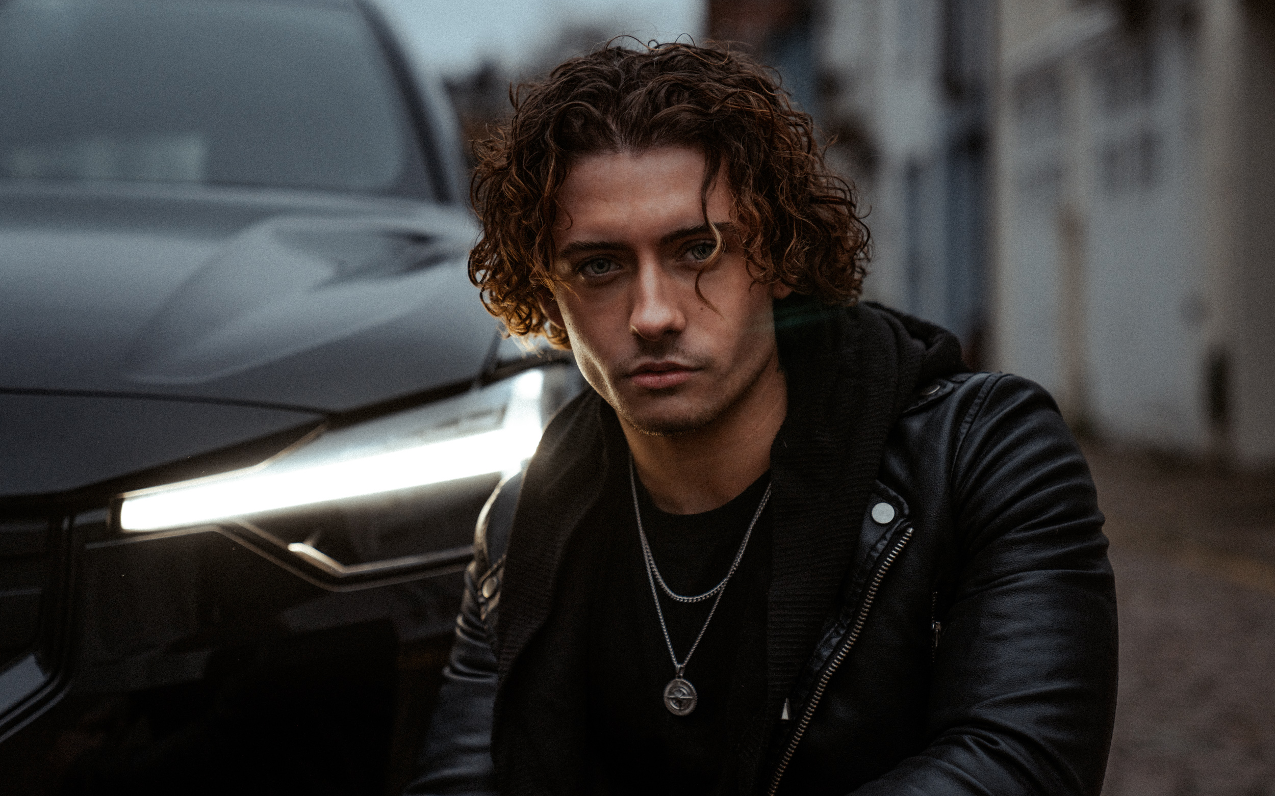 men's pearl bracelet with gold plated rose pendant