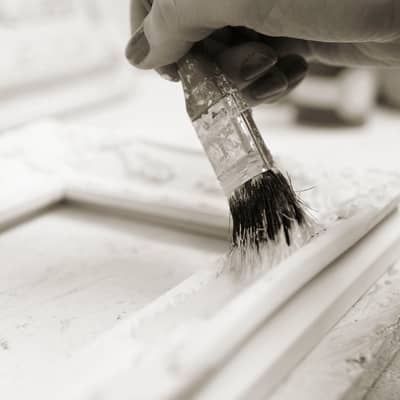 I paint all of the mirrors myself using top quality English paints and waxes and am always happy to create specific required colour finishes.