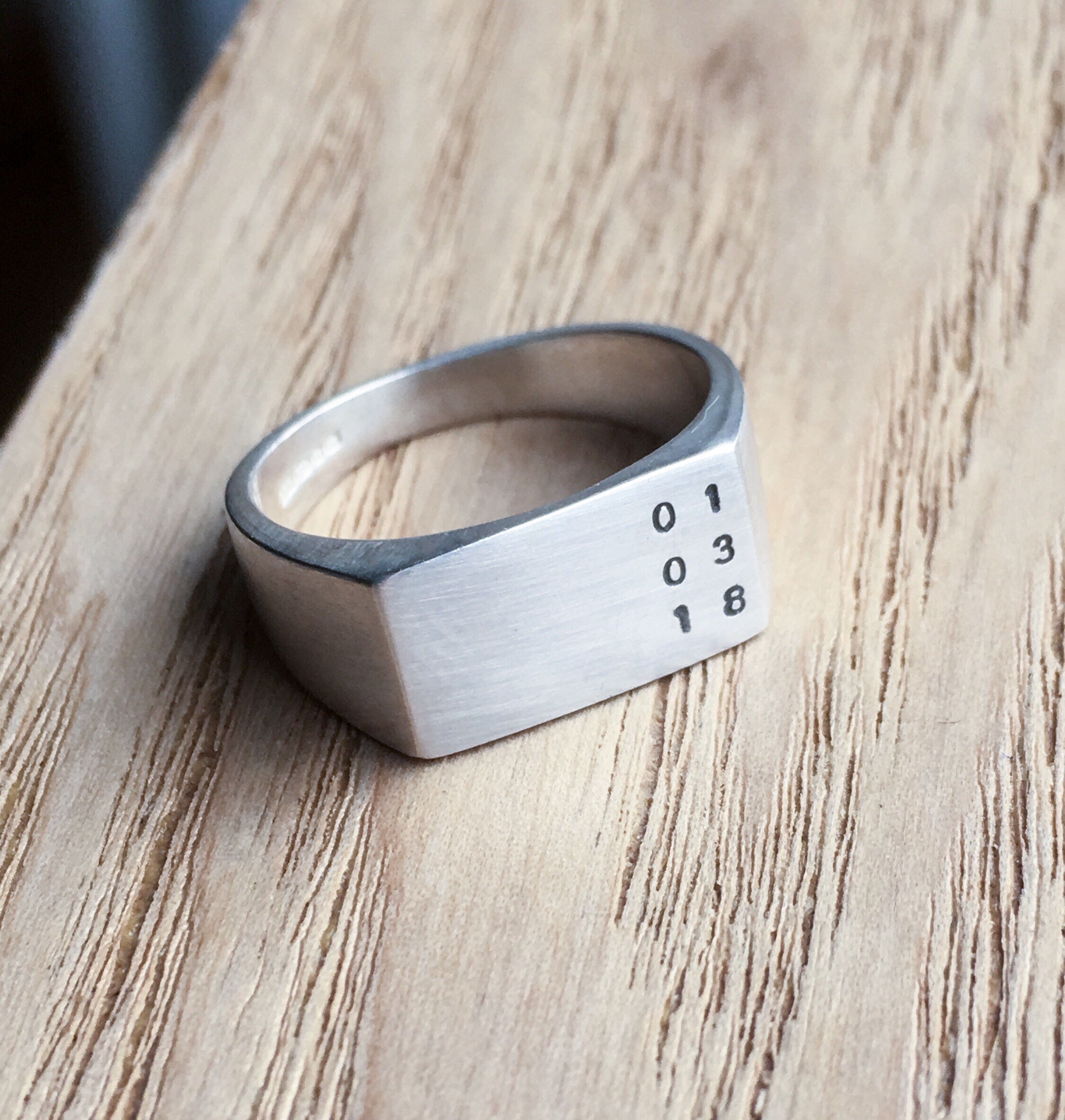 Time or date silver ring