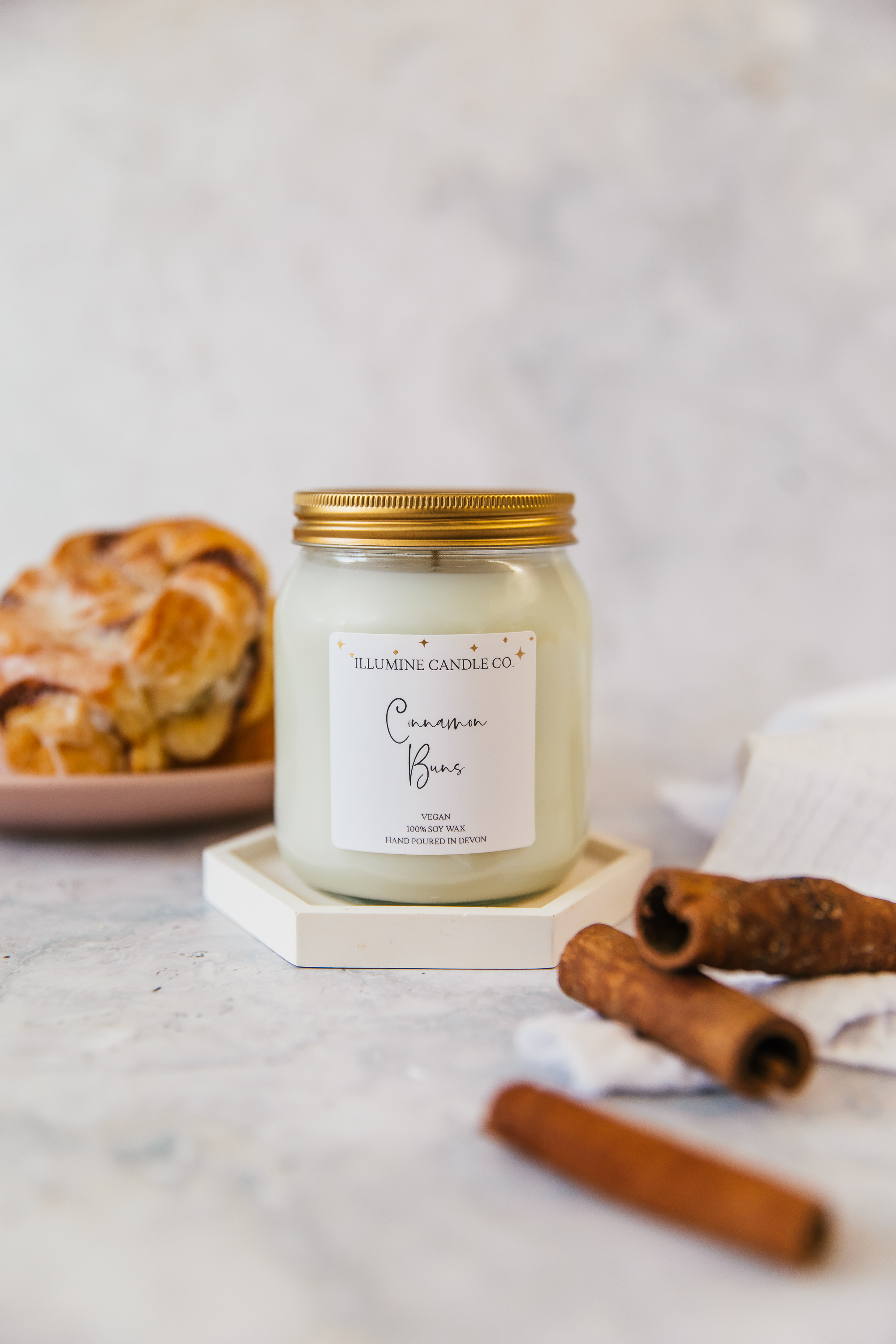 Cinnamon Buns signature candle