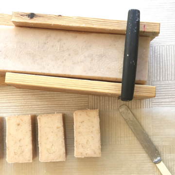 Cutting soap on ropes