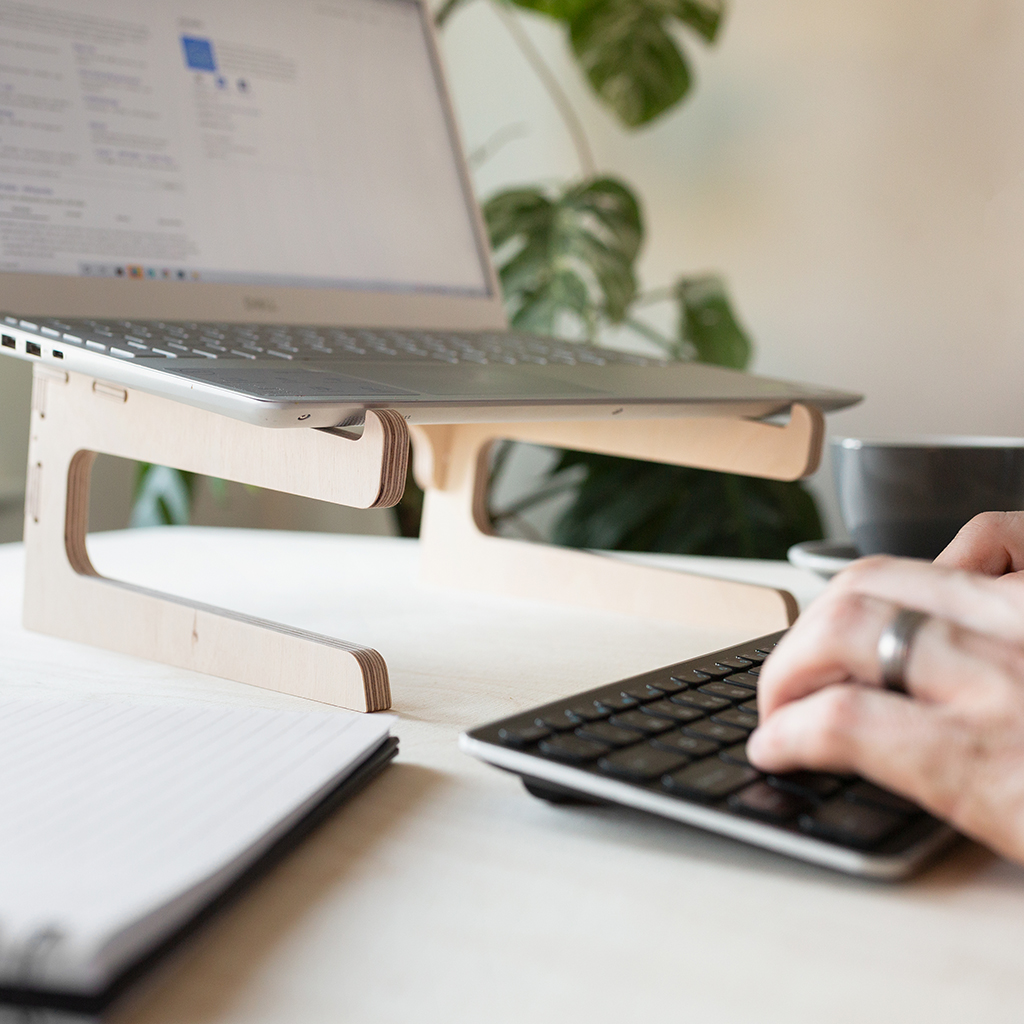 circamakes laptop stand