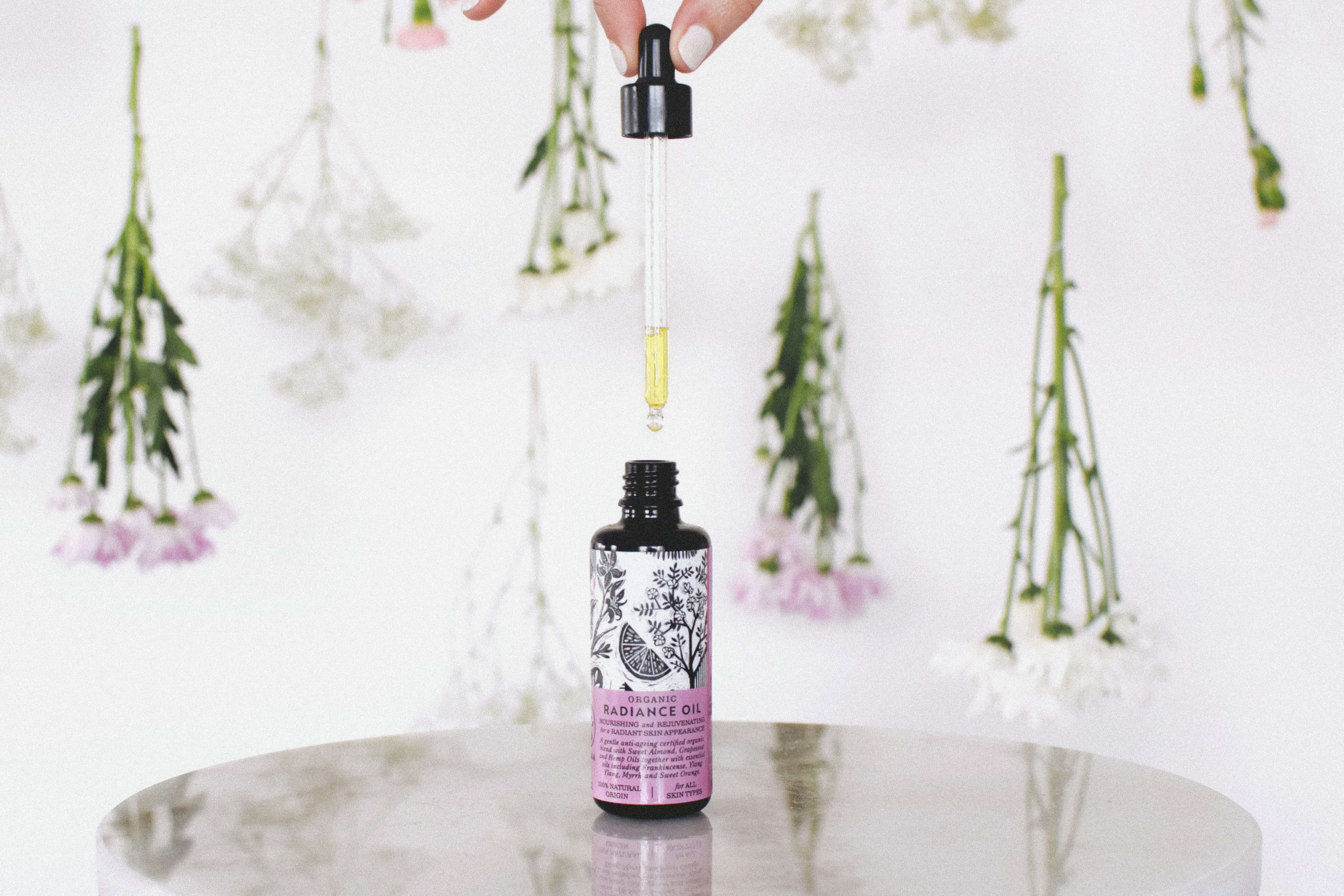 Experience the age-defying Haoma Organic Radiance Oil Experience