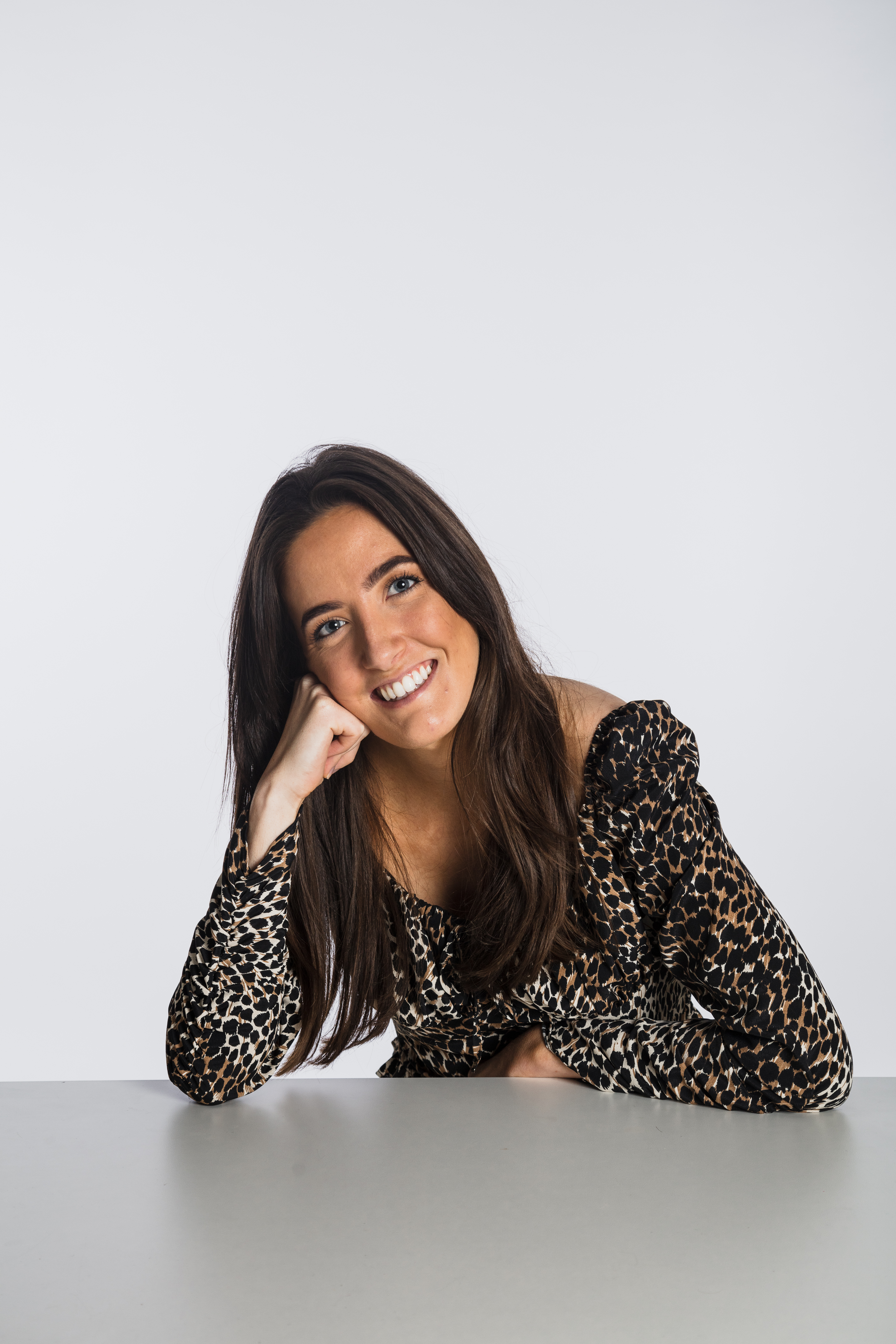 500 Piece Jigsaw Puzzle. Packaged in a beautiful eco-friendly cylinder tin.