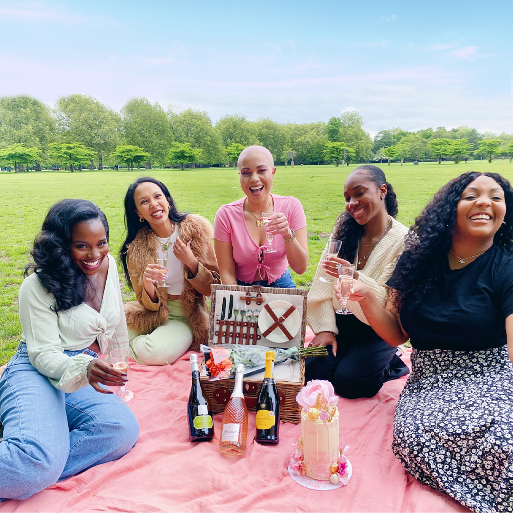 The Luxe Picnic Hug Hamper