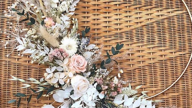 Dried flower hanging hoop, can be used as a piece of indoor art or for a alternative bride/bridesmaid bouquet