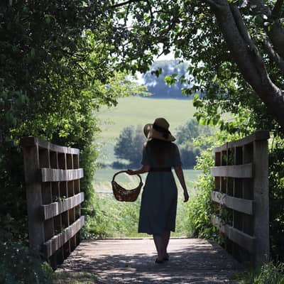 The Foragers Cottage - Founder Rhianne Jacklin