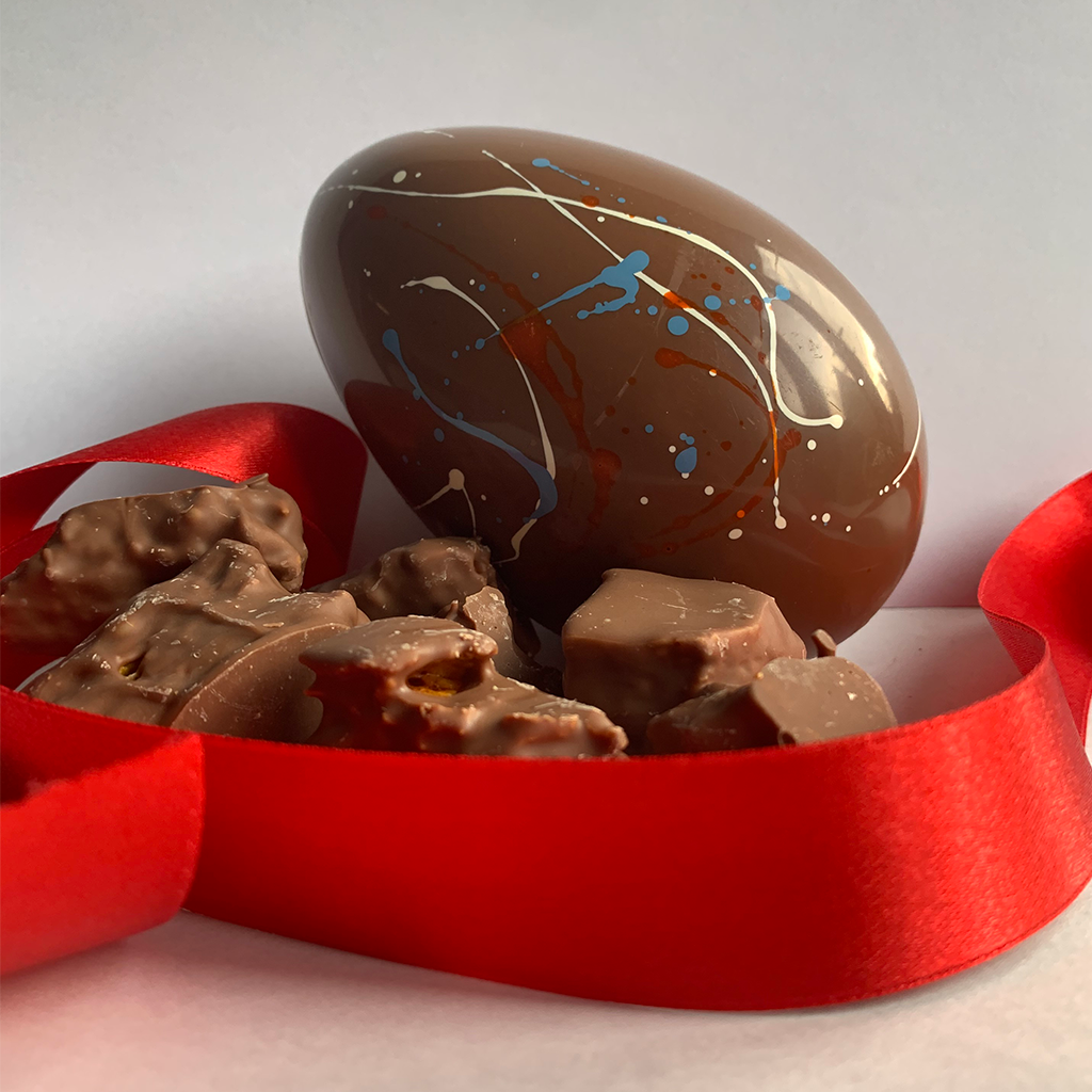 Honeycomb filled easter egg 