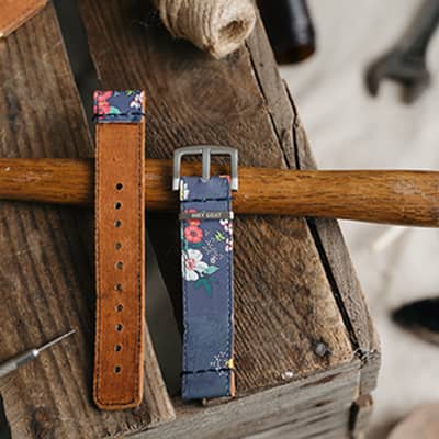 Inky Goat Blue Flower Strap