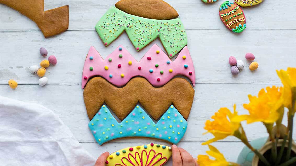 Easter egg shaped biscuit