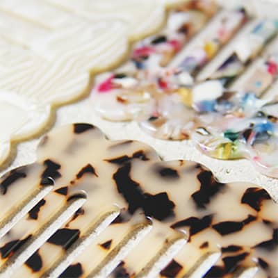 Scalloped Edge Resin Hair Combs