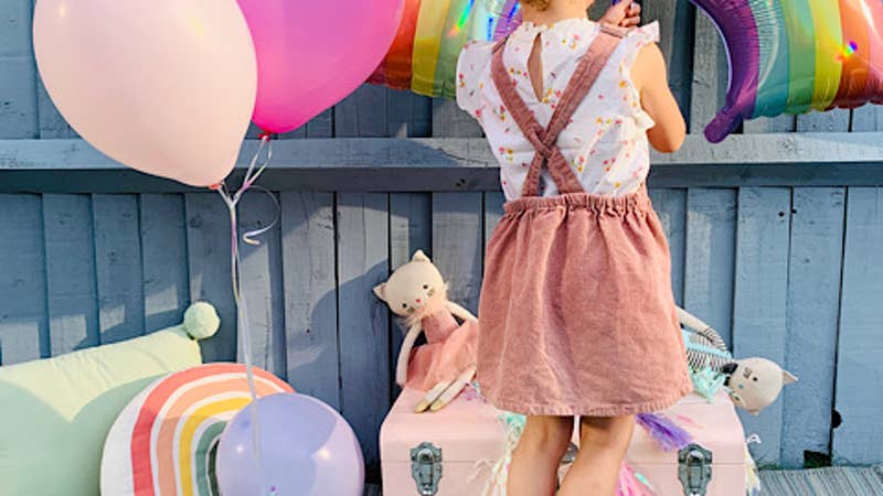 Stress free party decorations all in one box