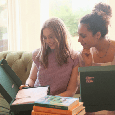 Gift boxes for bookworms