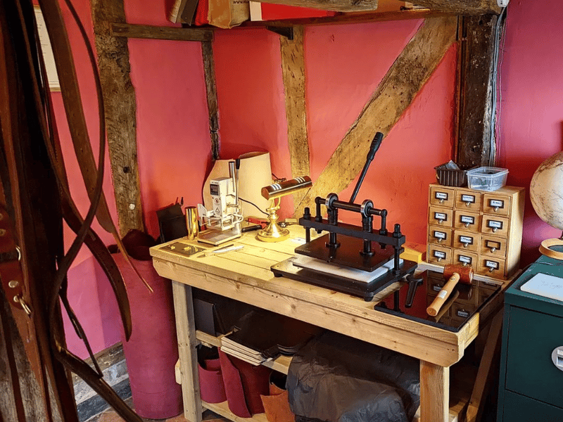 We make handmade, personalised leather dog collars and dog leads