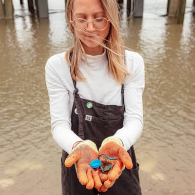 Flora beach cleaning