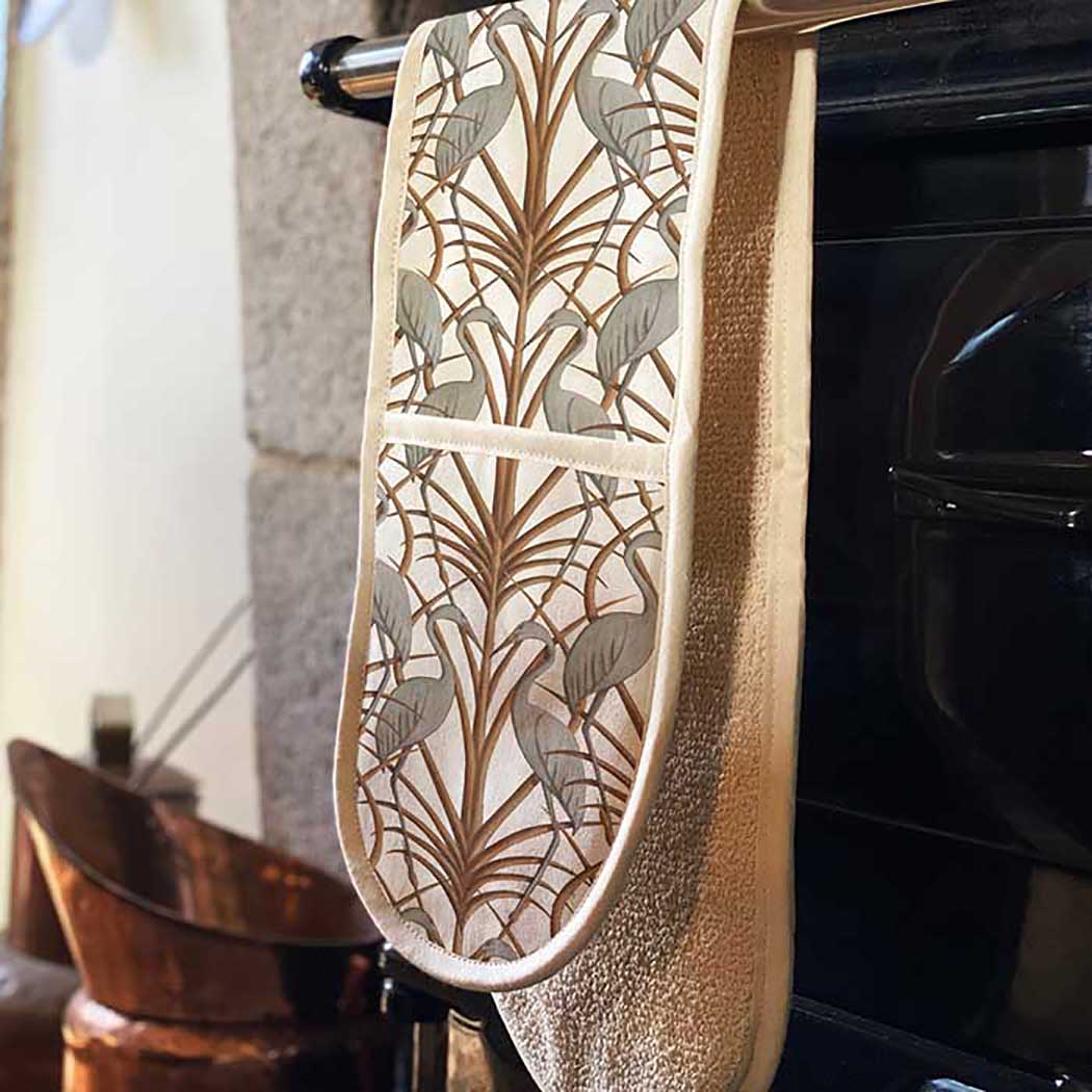 Oven Glove in Heron design