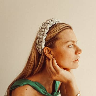 Silver #hairbarrette #clipins #hairaccessories #newbows #bowlover #bowaddict #blackbow #newheadband #velvetbow #embellishedbow #embellishedheadband #pearlbow #