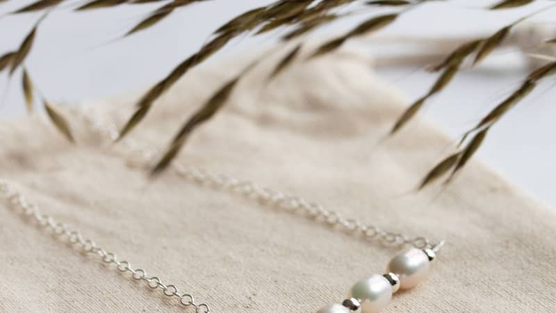 Freshwater pearl dashes and dots necklace
