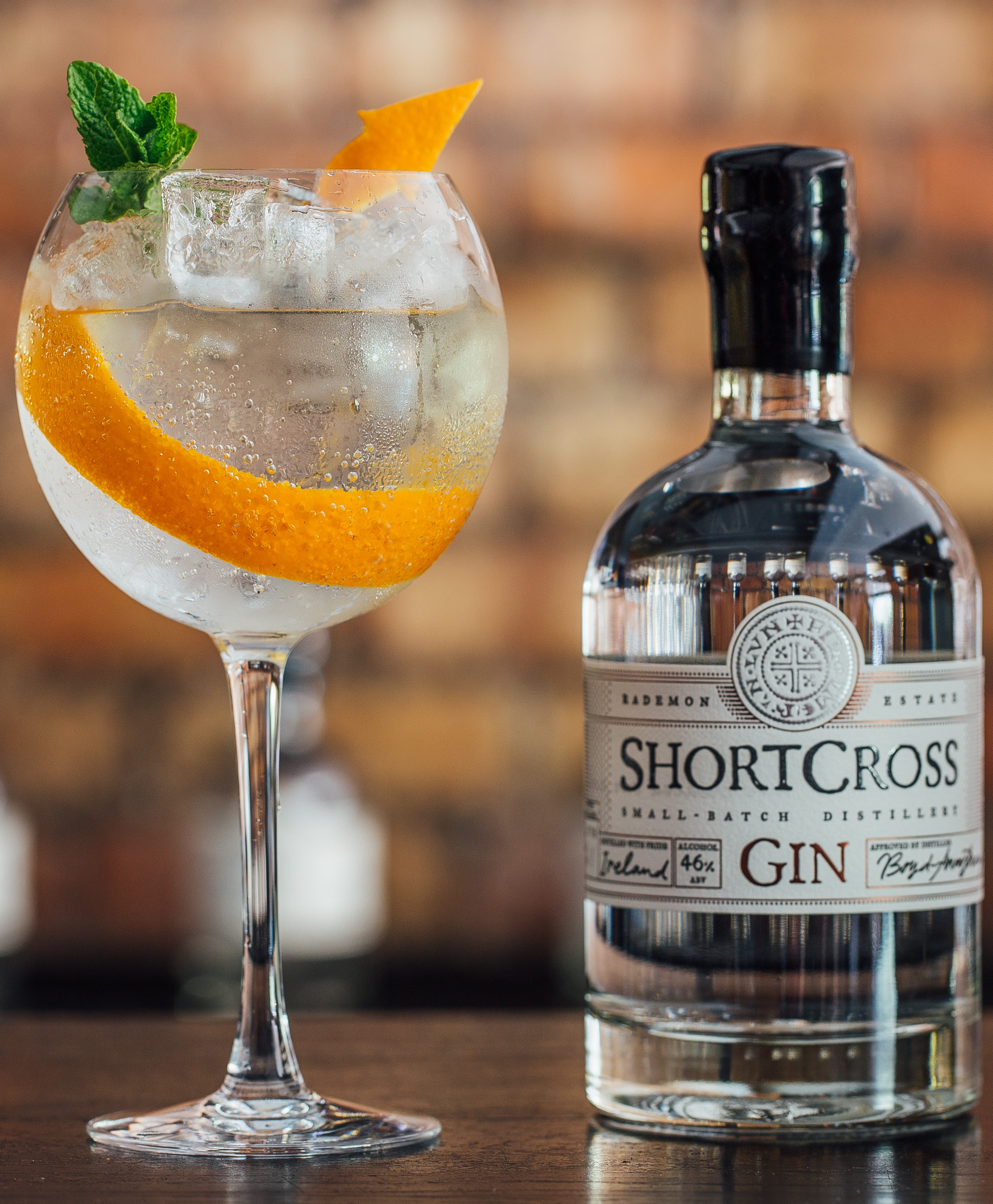 Shortcross Signature Gin & Tonic - Gin, Orange, Mint and elderflower tonic water 
