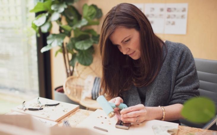 Decadorn's Founder - Helen