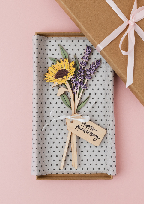 Wooden flowers gift set