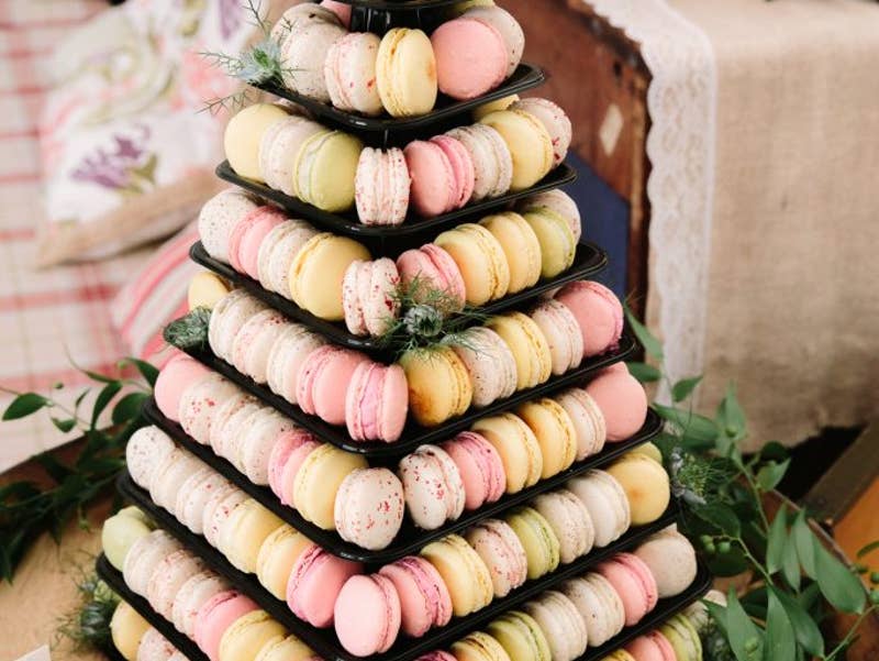 L'orchidee Macaron tower