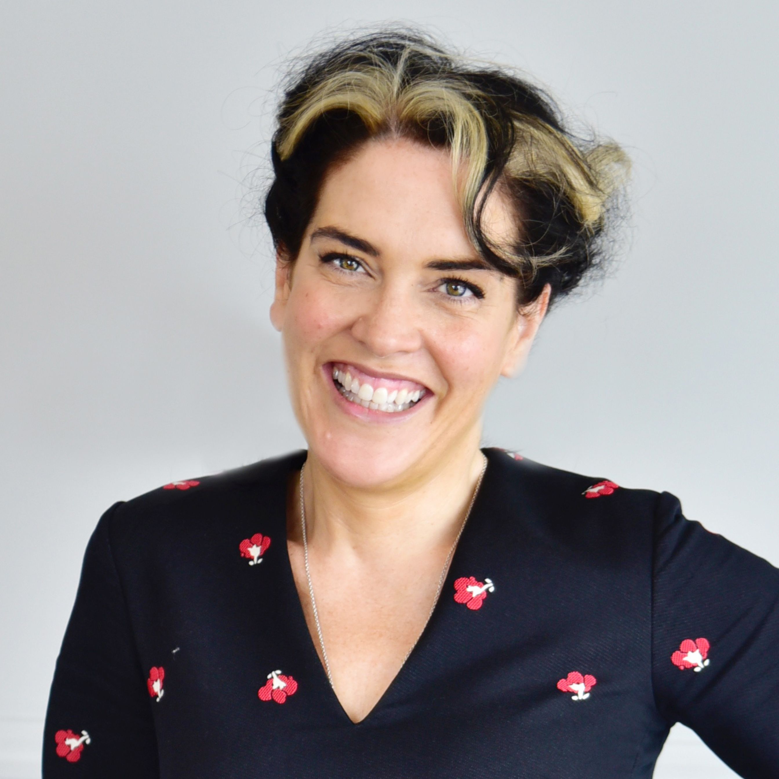 photo of OMGTea founder Katherine Swift holding a bowl of matcha