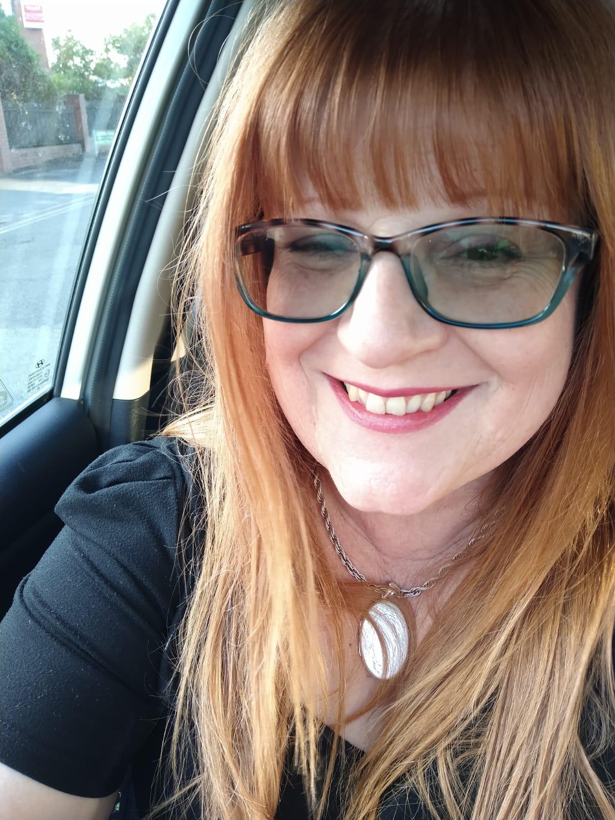 Kintsugi artist, Donna Lear