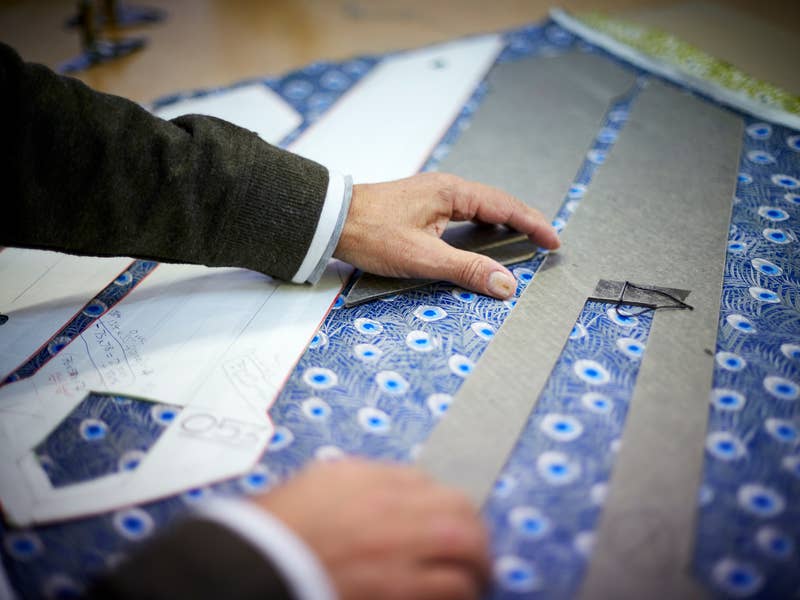 Dancys tie being made