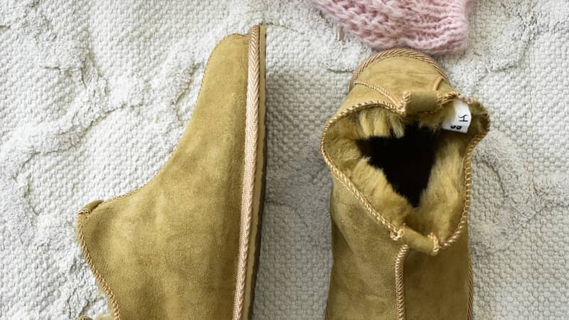 Miko Sheepskin Slipperss